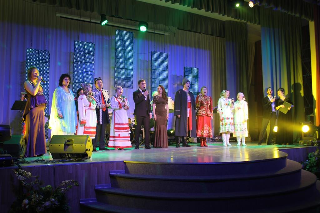 Праздничный концерт ко Дню родного языка "Музинтерн"